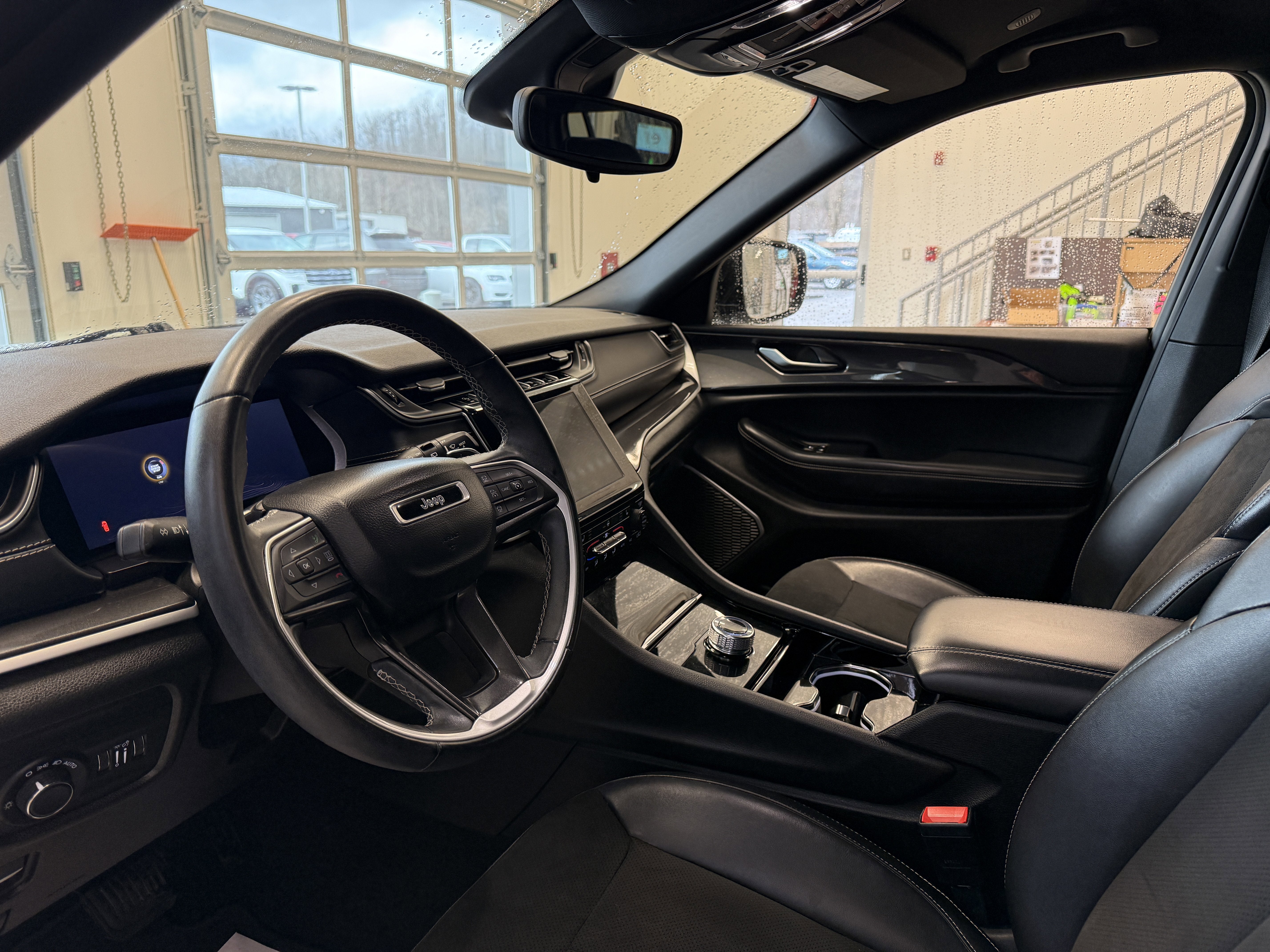 2022 Jeep Grand Cherokee L Altitude