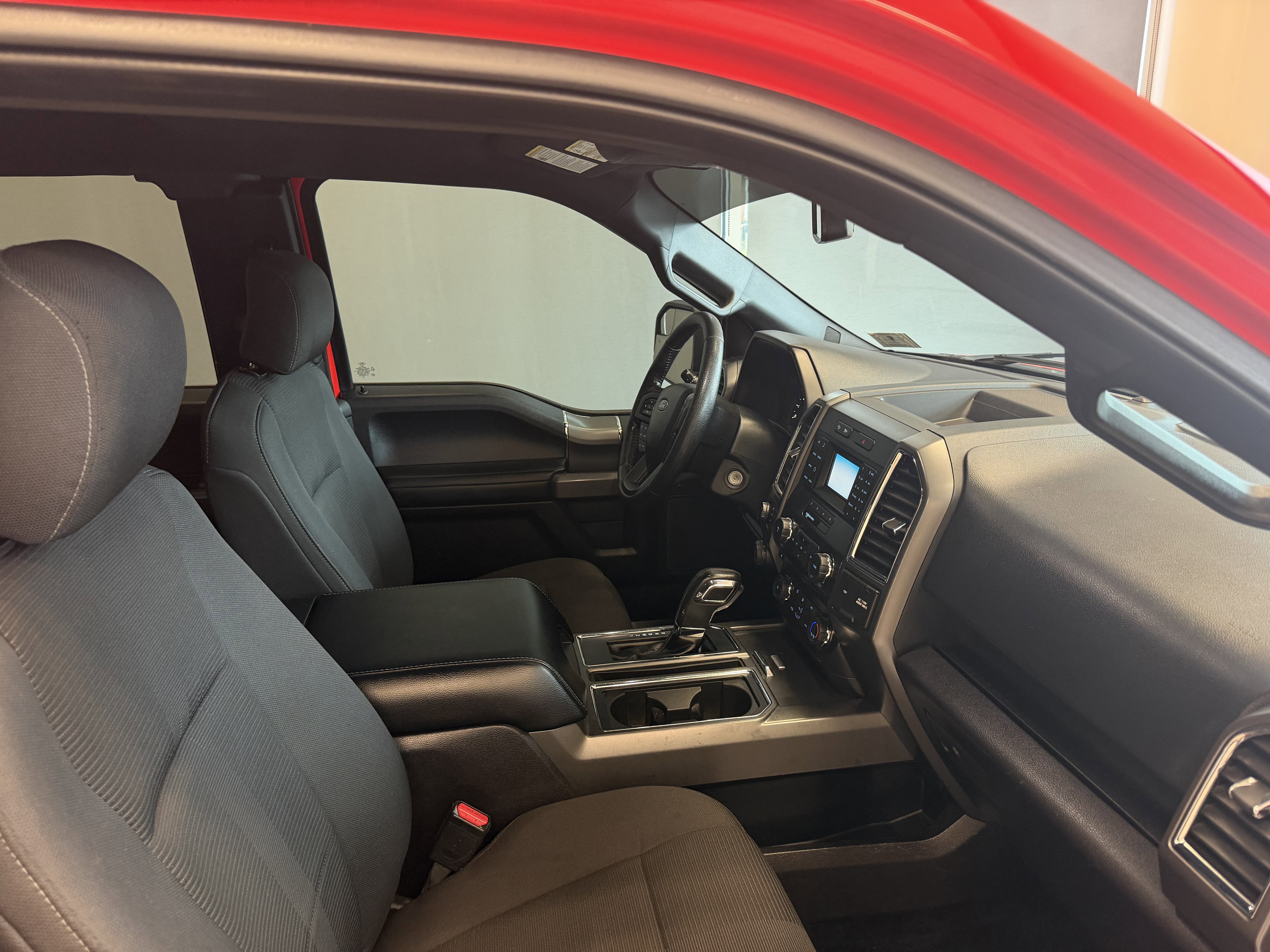 2016 Ford F-150 Base