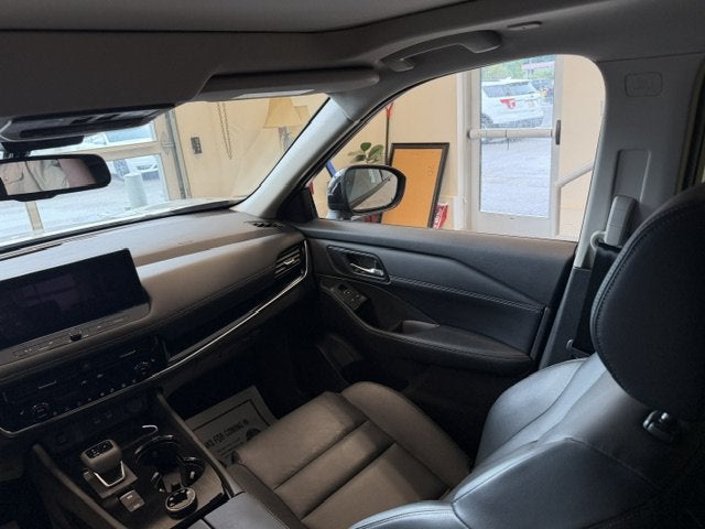 2025 Nissan Rogue SL