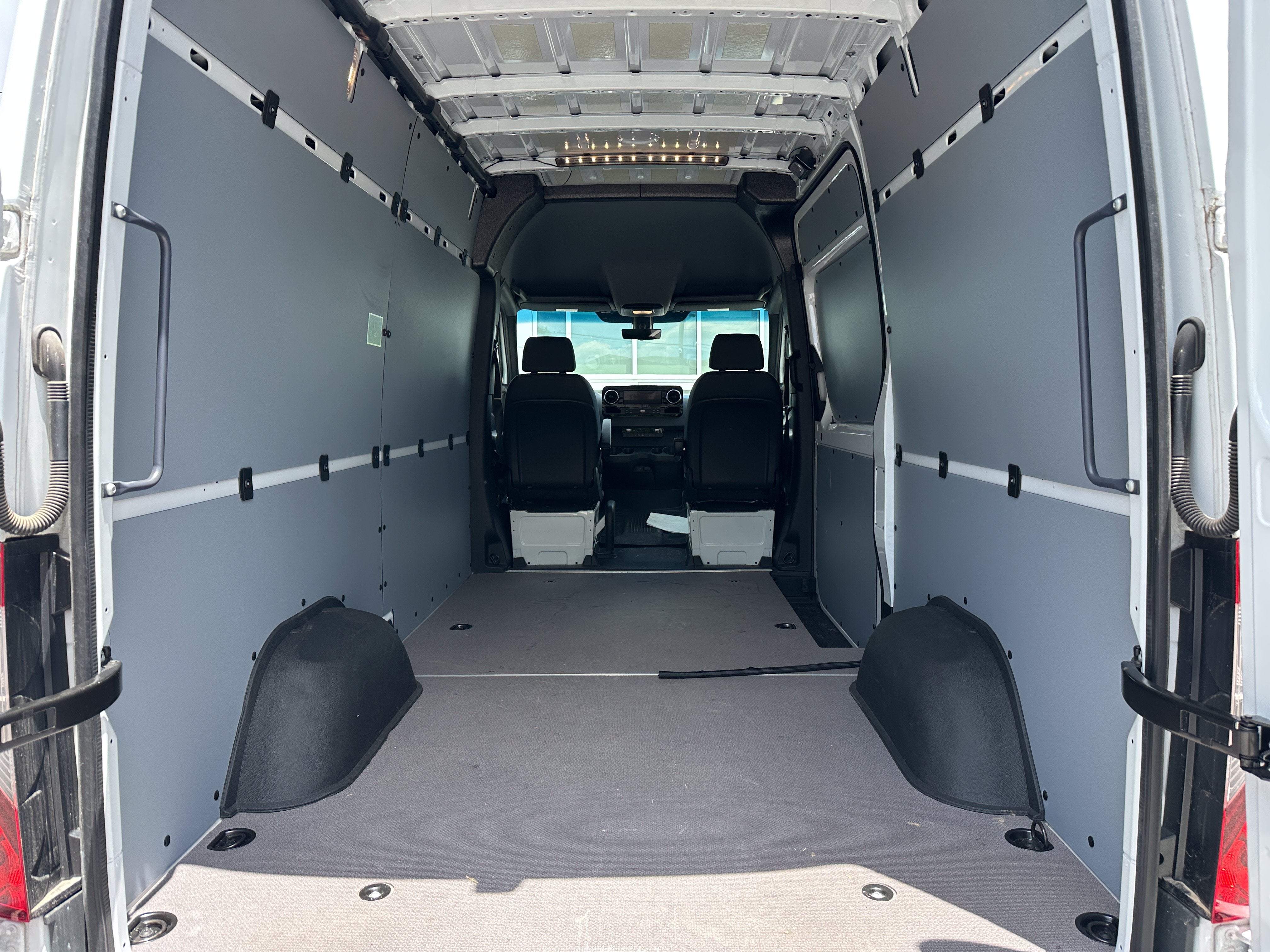 2025 Mercedes-Benz Sprinter 2500 2500 Standard Roof I4 Diesel HO 144" AWD