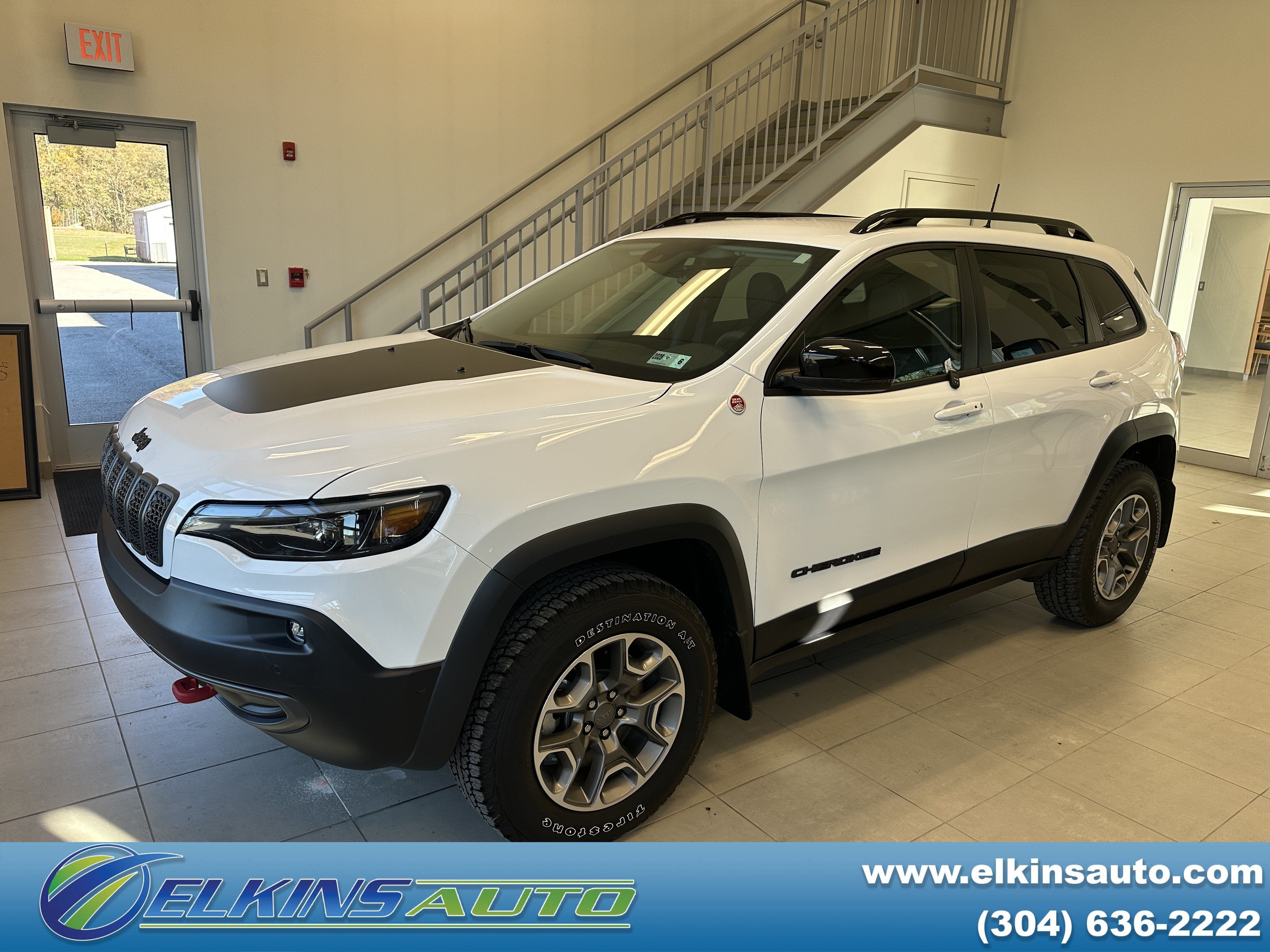 2023 Jeep Cherokee Trailhawk