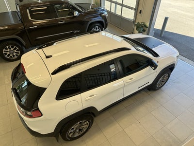 2023 Jeep Cherokee Trailhawk