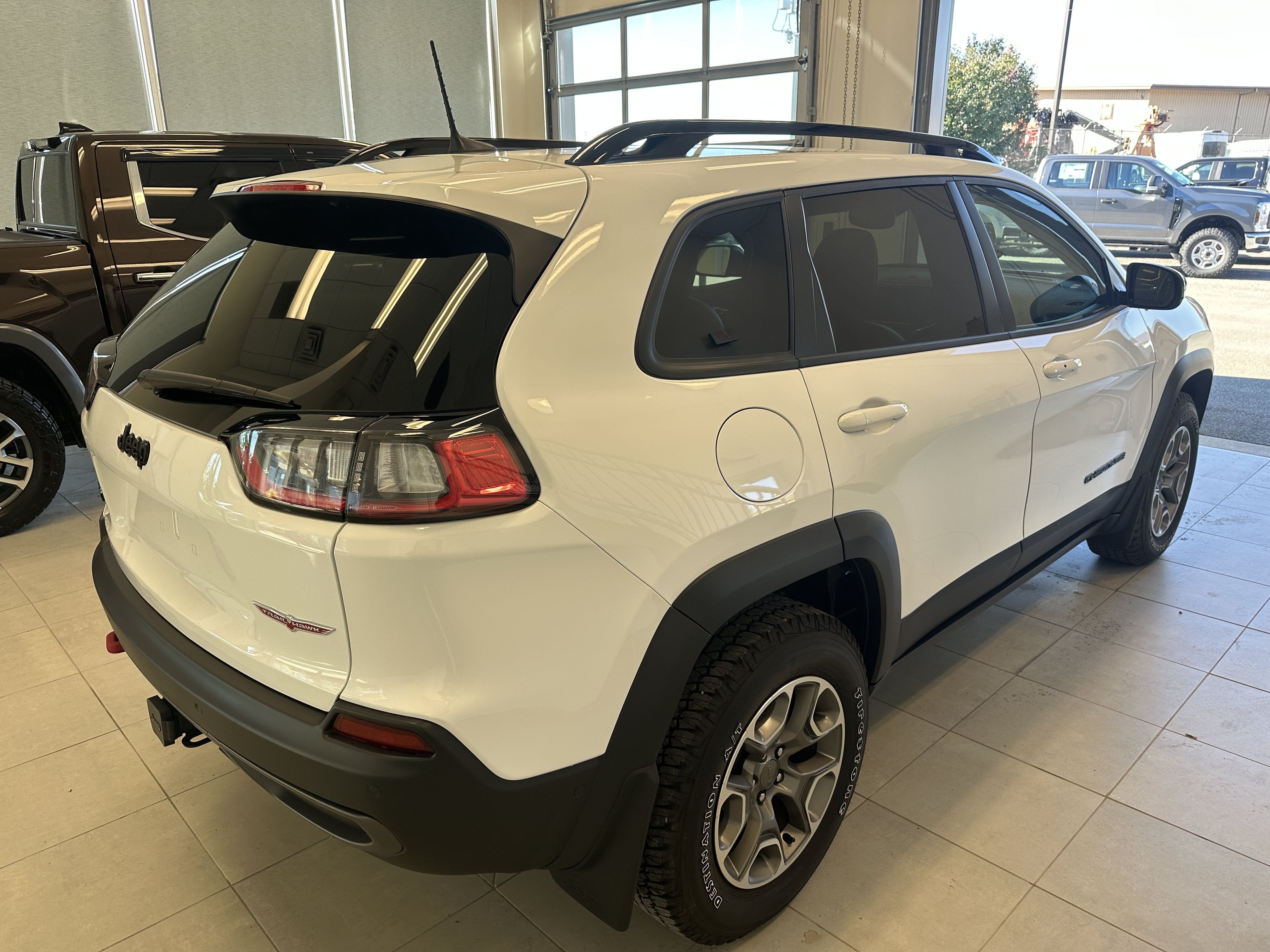2023 Jeep Cherokee Trailhawk