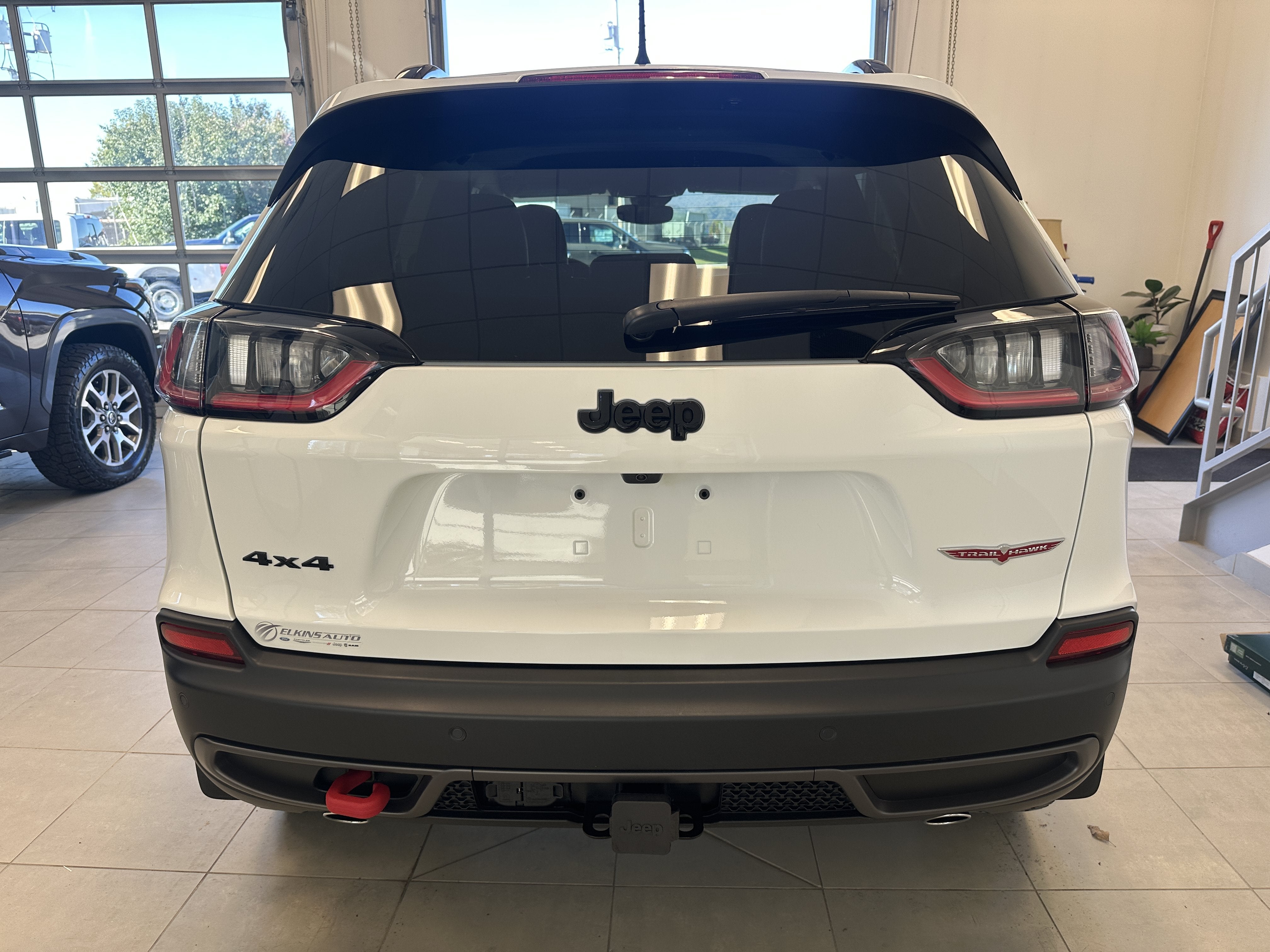 2023 Jeep Cherokee Trailhawk