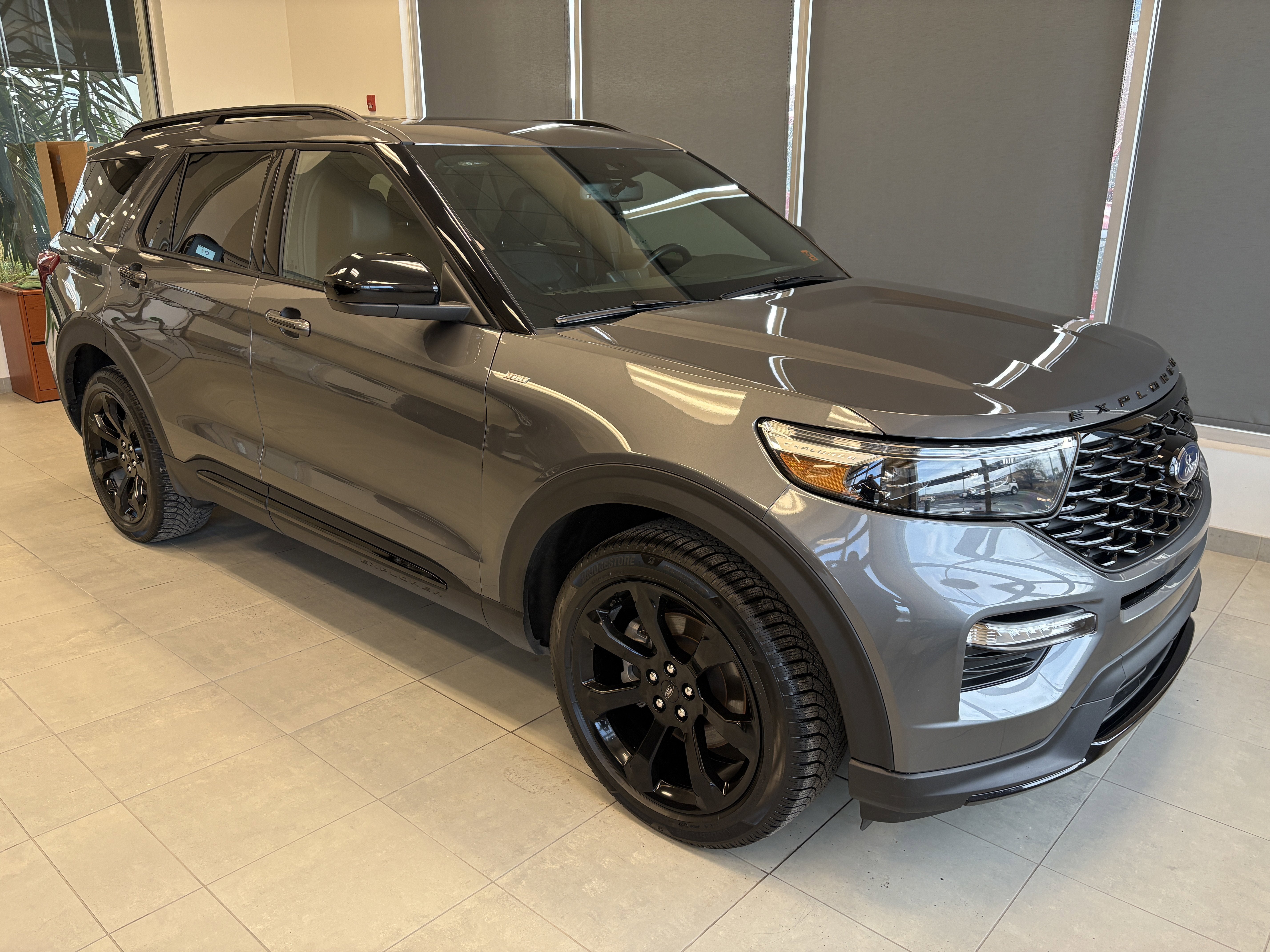 2023 Ford Explorer ST-Line