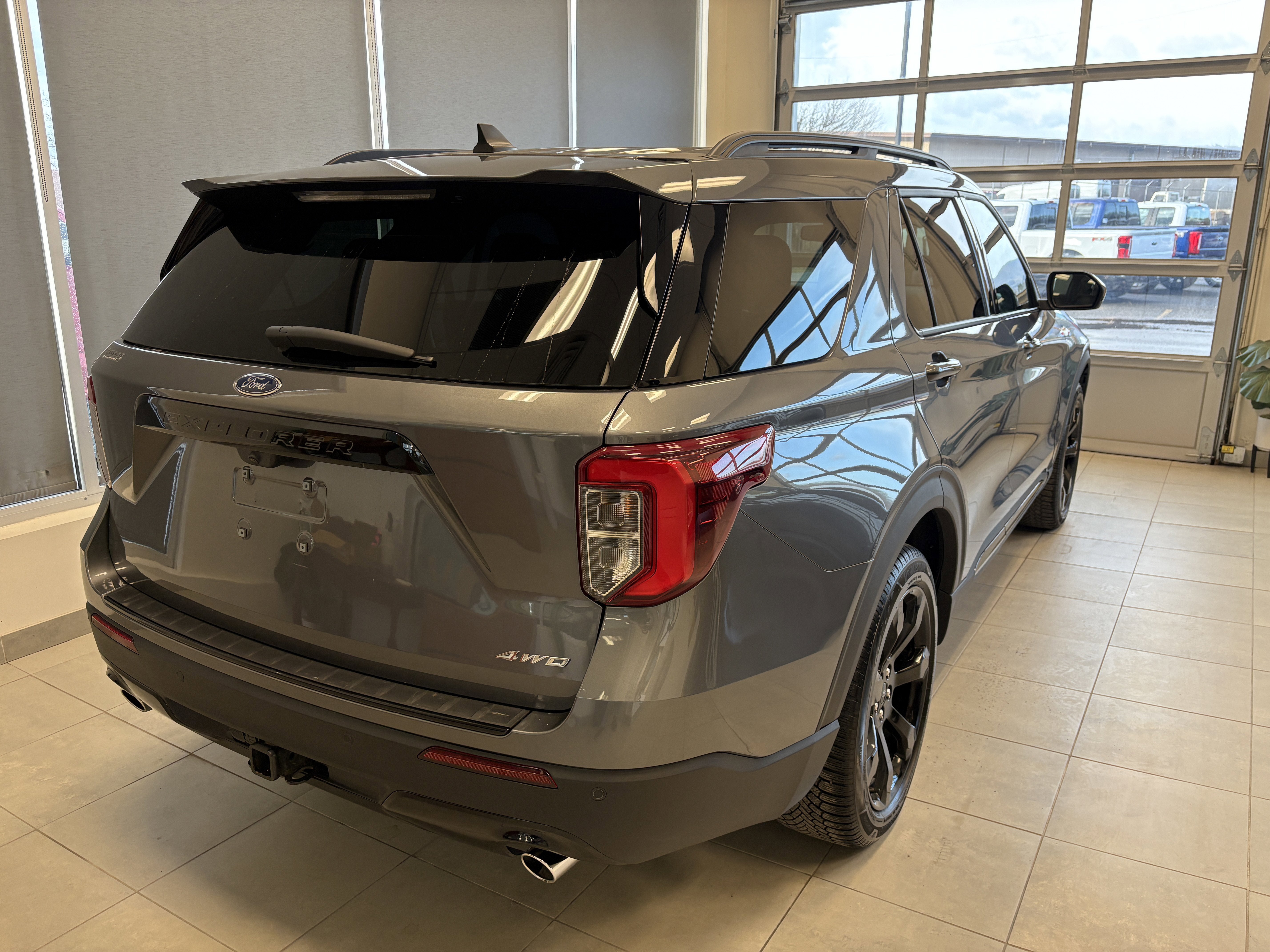 2023 Ford Explorer ST-Line