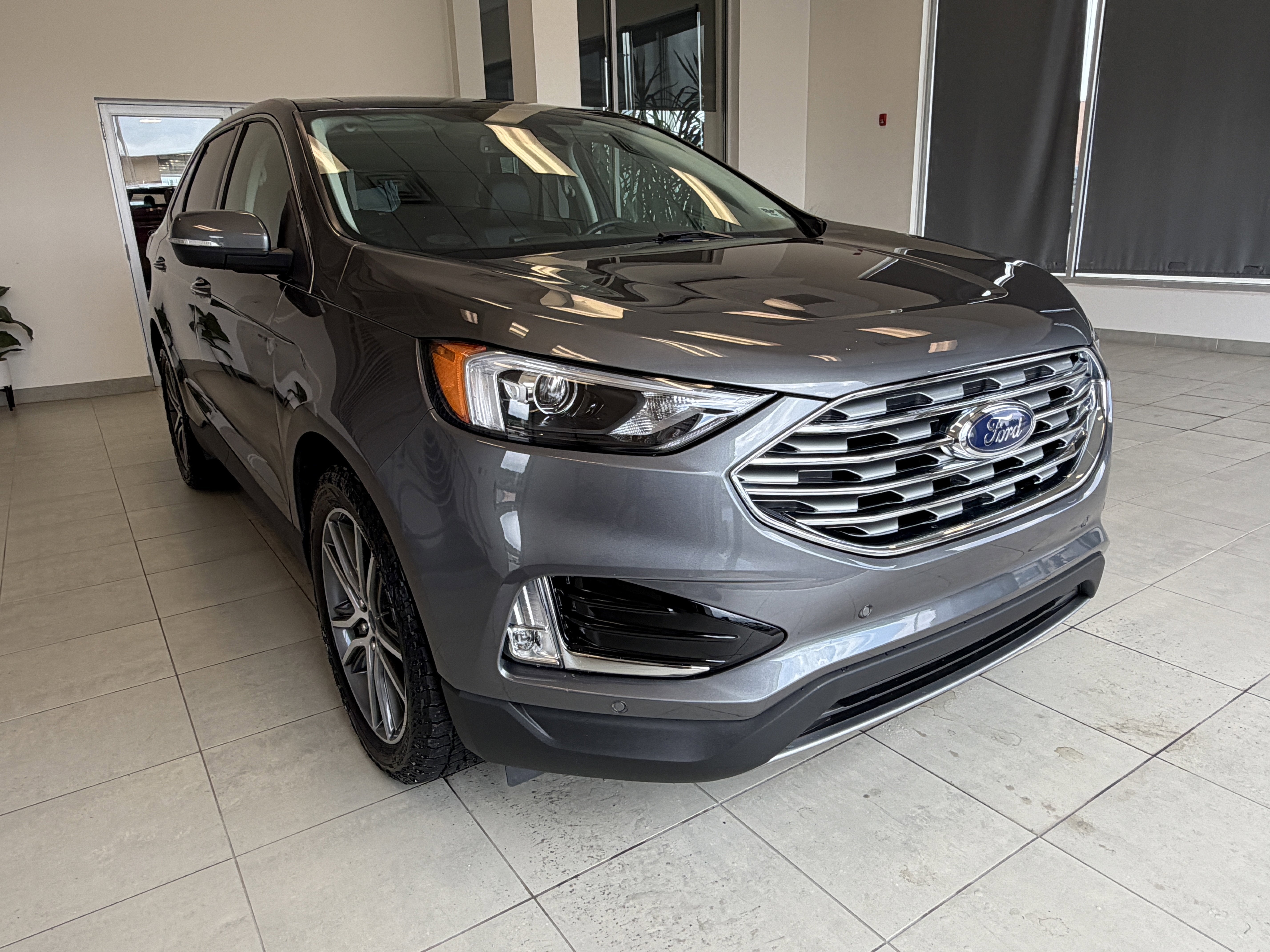 2022 Ford Edge Titanium