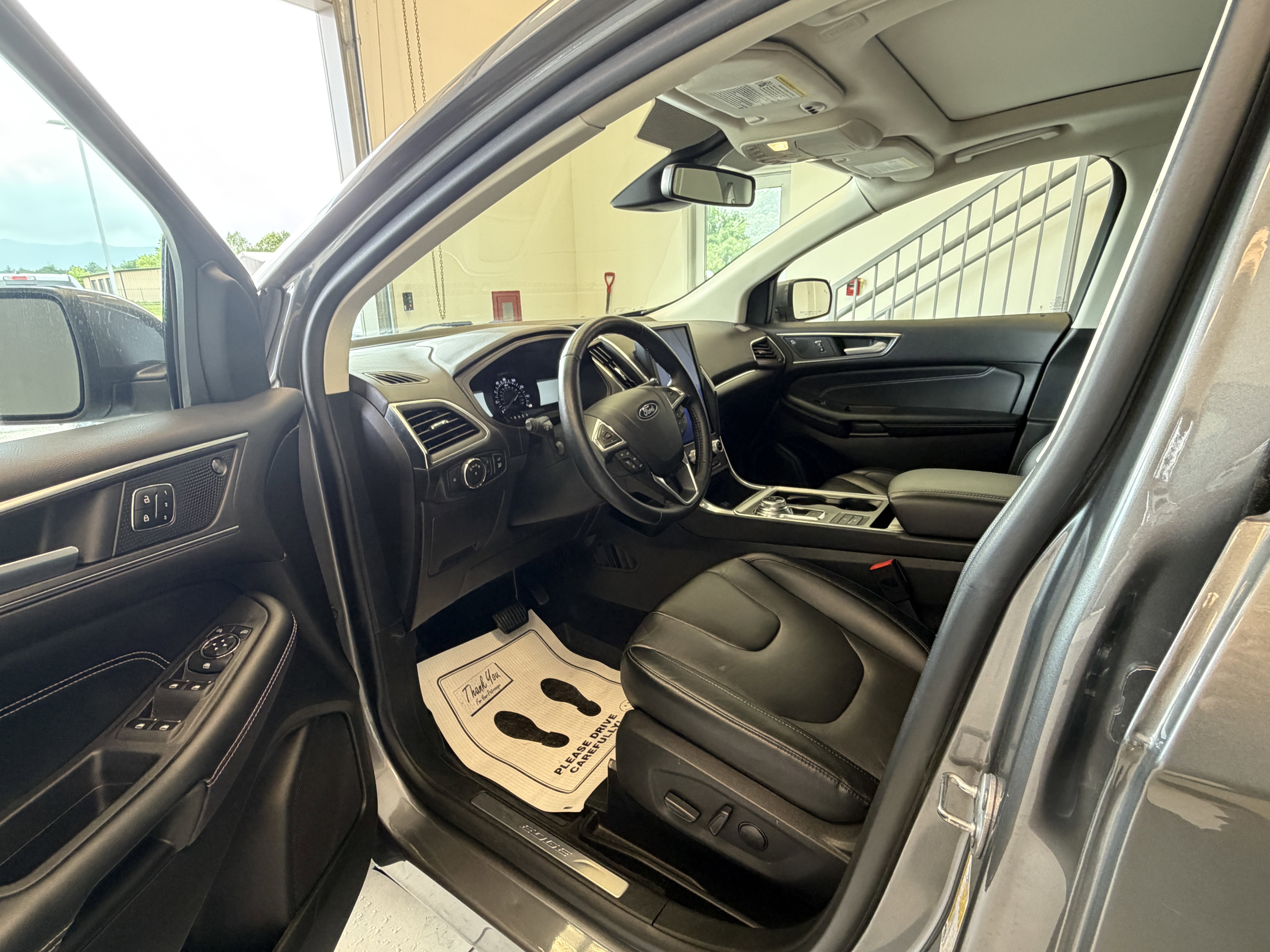 2022 Ford Edge Titanium