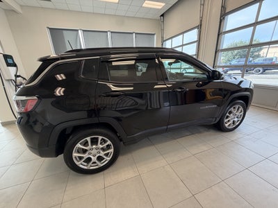 2024 Jeep Compass Latitude Lux